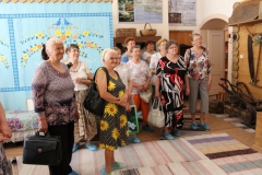 Посетители музея в День открытых дверей в рамках месячника пенсионера Свердловской области