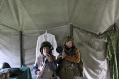 В военной палатке
